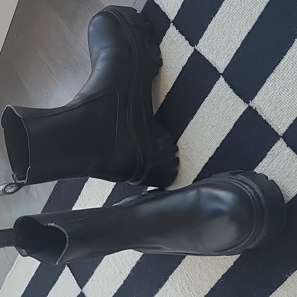 ZARA Leather Ankle Boots with Lug Sole - Picture 5 of 11